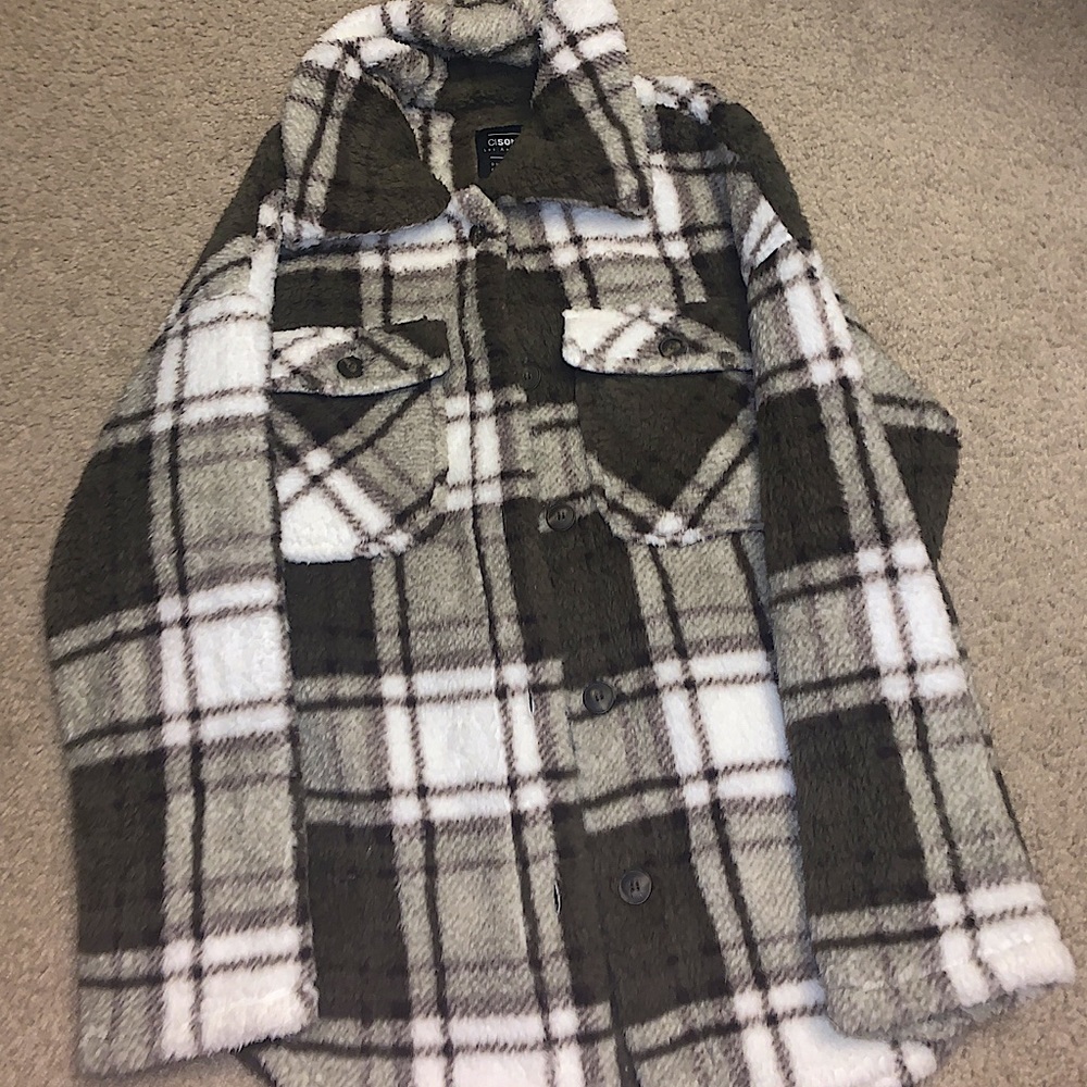 Amazon, size M, color green/cream/white/brown, fuzzy jacket